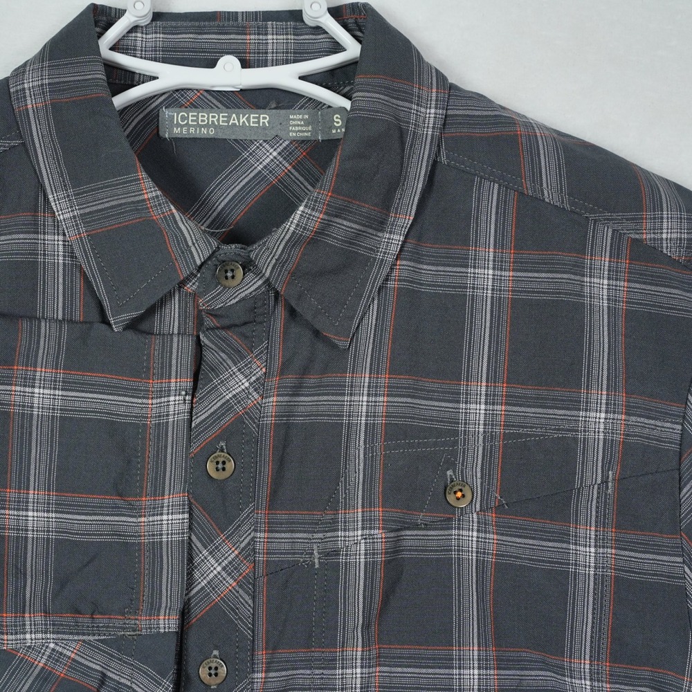Icebreaker Merino Wool Plaid Short Sleeve Shirt Mens Small Charcoal Grey Button